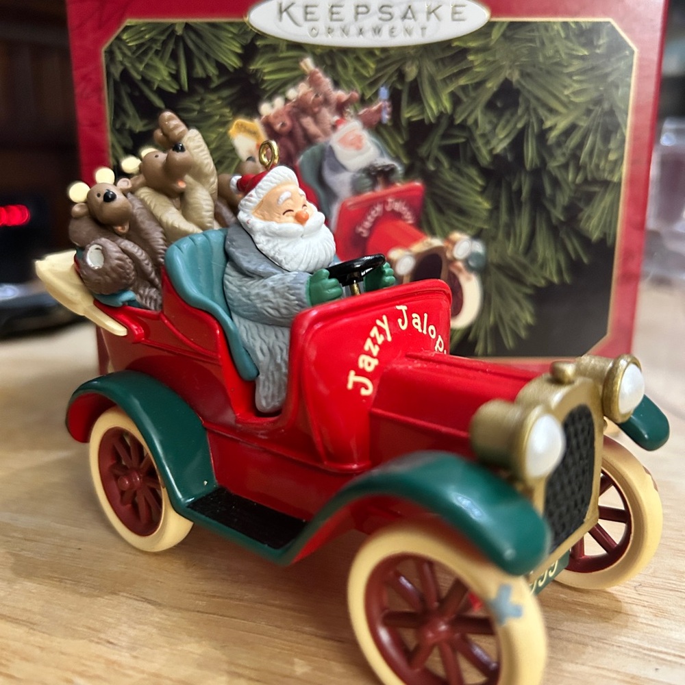 KEEPSAKE Hallmark 1999 Jazzy Jalopy musical ornament